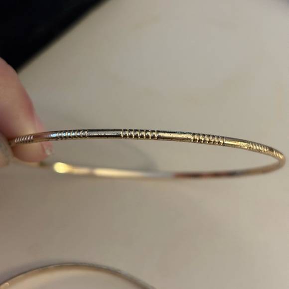 Set of 3 Gold Tone Textured Bangle Bracelets - Picture 3 of 8